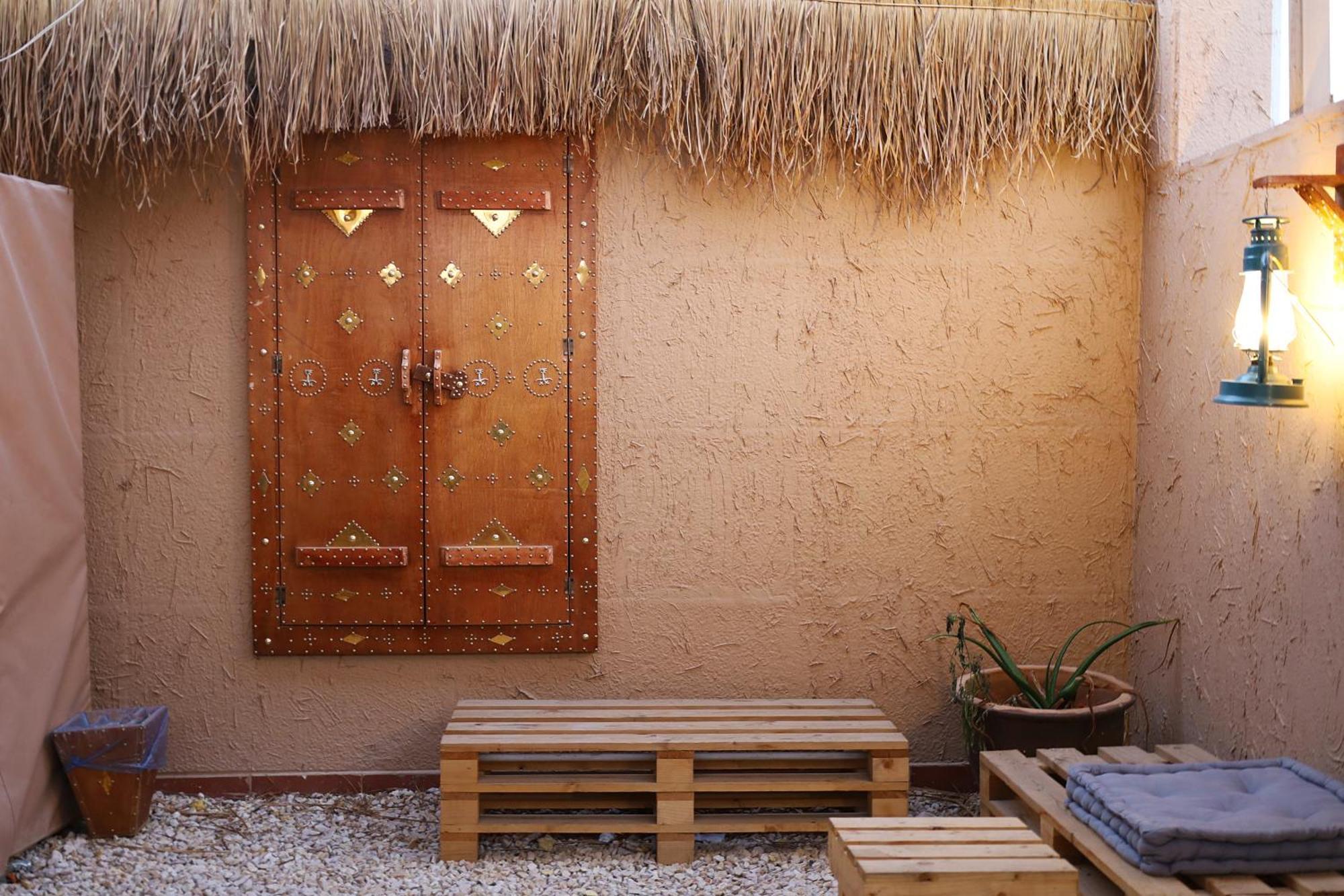 Sands Inn Hostel Riad Exterior foto
